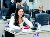 No Dia do Orgulho LGBTQIAP+, Teca Nelma denuncia apagamento de políticas públicas e reafirma compromisso com a causa