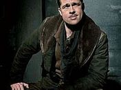 Brad Pitt promove filme sobre nazismo
