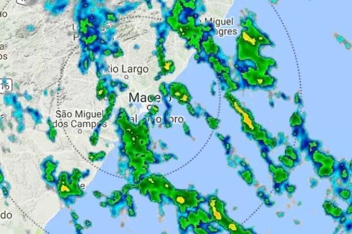 Defesa Civil mobiliza equipes após previsão de chuva forte em Maceió