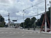 Mais de 44 toneladas de cabos irregulares são retiradas da Avenida Durval de Góes Monteiro