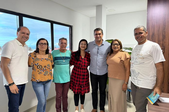 Prefeito Daniel Vasconcelos concede novo reajuste salarial de 7% para professores da rede municipal de Maragogi
