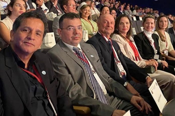 Conselheiros do TC de Alagoas fazem a festa em São Paulo e você paga a conta