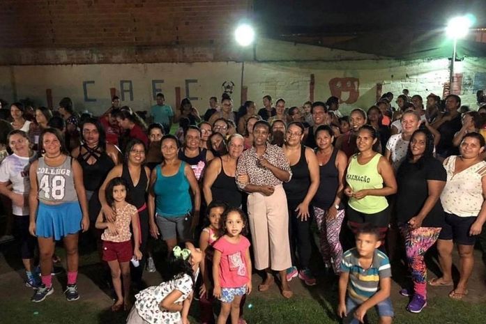 Vereadora Fátima Santiago encerra festividades do Dia das Mães com grande ação no Santos Dumont