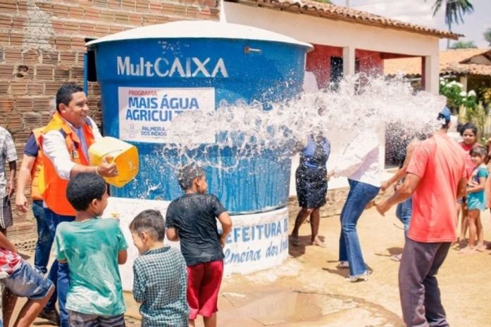 Moradores de comunidades rurais se emocionam durante inauguração de poços artesianos em Palmeira