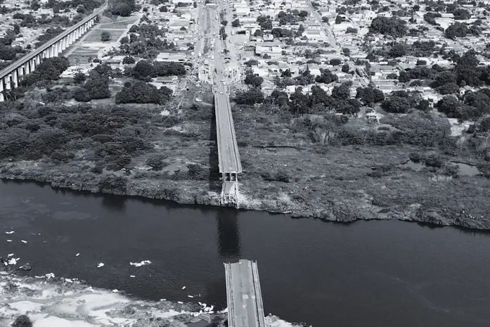 Sobe para 12 total de mortos após queda de ponte
