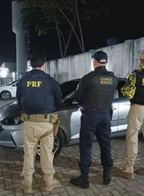 Carro roubado em Recife é apreendido em Maceió e motorista acaba preso por receptação