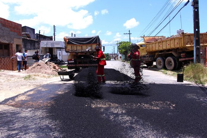 Infraestrutura beneficia mais de 100 vias com intervenções da operação tapa-buraco