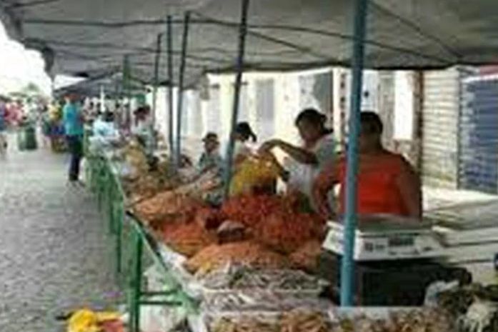 Prefeitura de Arapiraca mantém feira livre na segunda, mas com horário limitado
