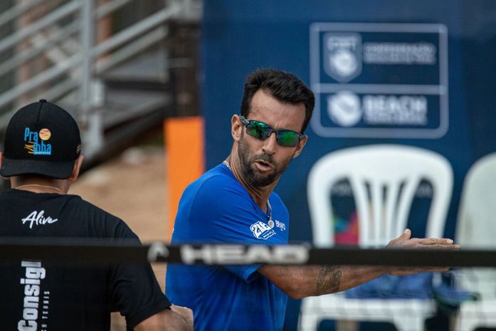 Alagoanos desafiam melhores do mundo no Pure Beach, na praia do Patacho