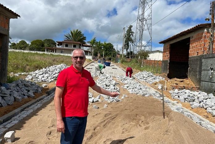 Obras de calçamento seguem em ritmo acelerado no município de Chã Preta