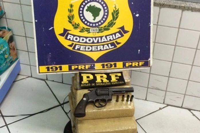 Vinte e um quilos de maconha foram apreendidos
