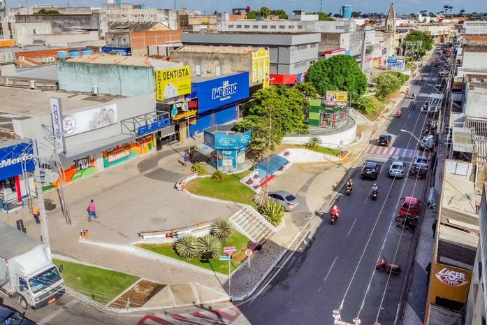 Arapiraca comemora 100 anos de desenvolvimento econômico com bolo gigante