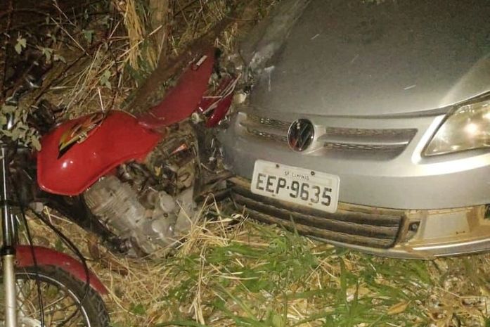 Homem morre em acidente entre carro de passeio e motocicleta no sertão de AL