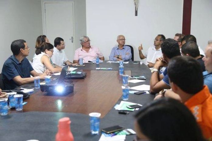 Prefeito Rogério Teófilo alinha últimos detalhes da festa da Padroeira de Arapiraca