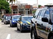 Operação da PF contra tráfico de drogas e lavagem de dinheiro cumpre mandados em Arapiraca