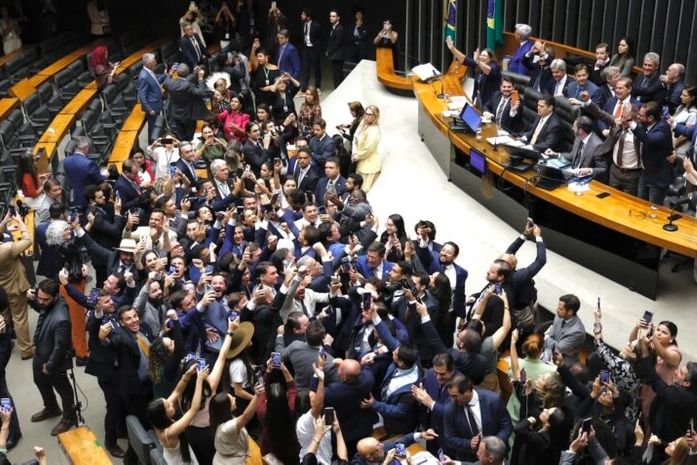 Bancada de Alagoas se divide em votação que derrubou veto ao PL da dosimetria; veja como votaram os parlamentares do estado