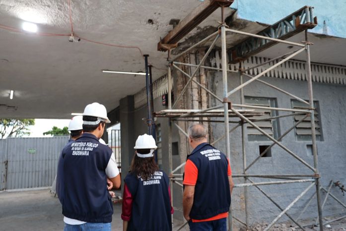 Estádio Rei Pelé continua inseguro para torcedores, apesar das reformas, diz MPAL