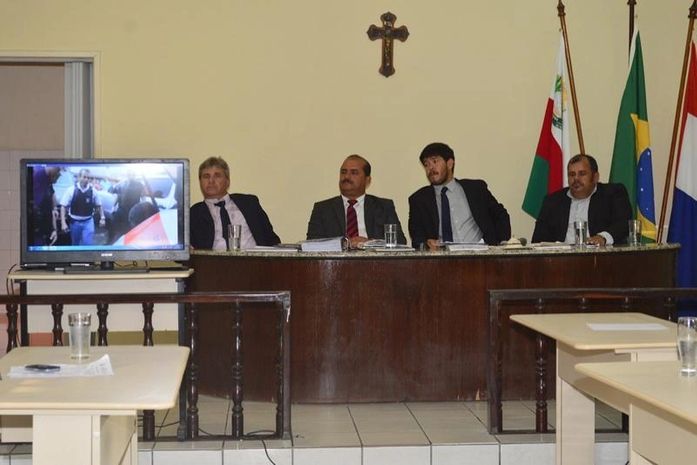 Vereadores acusados de corrupção têm mandatos cassados em Joaquim Gomes