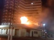 Vídeos: Incêndio atinge galeteria no bairro da Pajuçara, em Maceió 