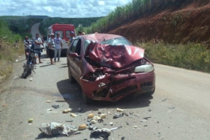 Motociclista fica ferido em colisão com carro na zona rural de Porto Calvo