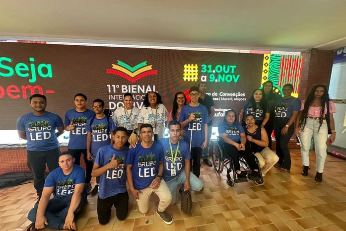 Grupo LED representa Limoeiro de Anadia e emociona público na 11ª Bienal Internacional do Livro de Alagoas