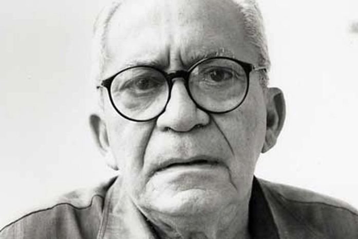 Orla da Jatiúca ganha escultura de Lêdo Ivo