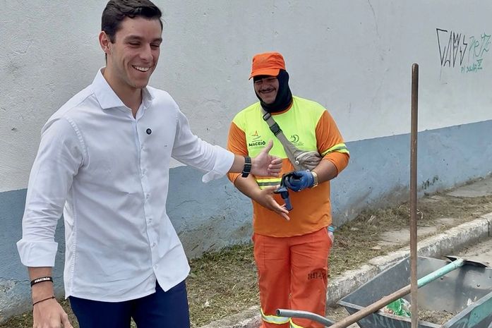 Após solicitação durante fiscalização, Caio Bebeto aciona Alurb e área escolar é revitalizada