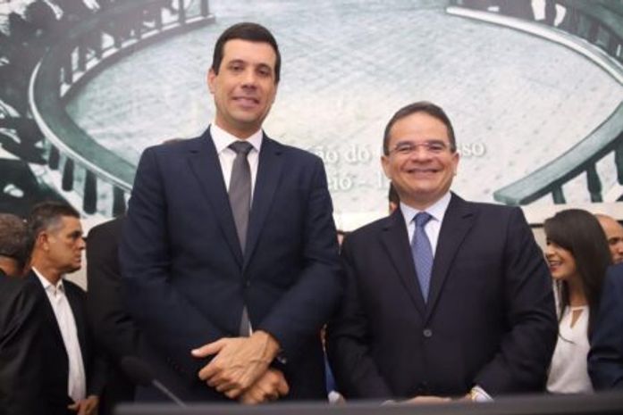 Presidente Hugo Wanderley e prefeitos participam da solenidade de posse dos deputados estaduais