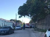 Homem é encontrado morto com facadas no pescoço dentro de residência em Arapiraca