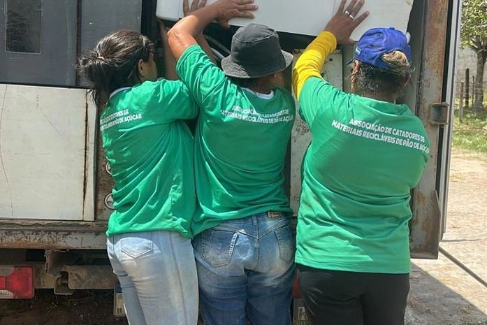Pão de Açúcar Avança com Coleta Seletiva em Comunidades