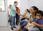 Governador Renan Filho e secretário de Estado da Saúde, Alexandre Ayres, visitaram a unidade de saúde, um dia após a inauguração.