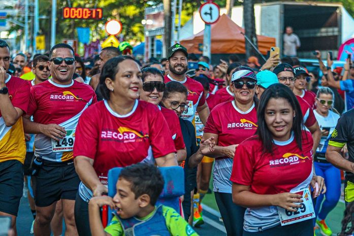 Circuito Record chega à terceira edição neste sábado com percurso para toda família, shows de samba, rock e até open bar de chope