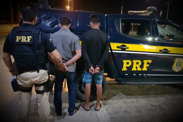 PRF recupera veículo roubado e adulterado