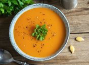 Sopa Detox para ajudar emagrecer sem abrir mão do sabor – veja a receita