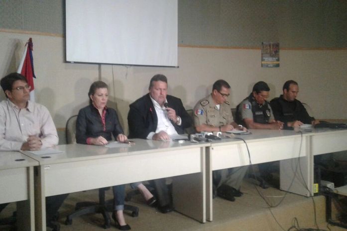 Representantes das forças de segurança do estado