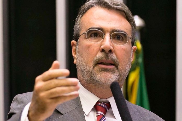 Secretário-geral do PT desembarca em AL para debater eleição em Maceió e Arapiraca