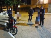 Casal é preso em flagrante por roubo de motocicleta na Jatiúca