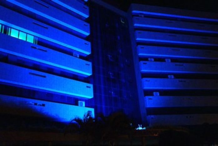 MPF/AL adere à Campanha Coração Azul e ilumina fachada