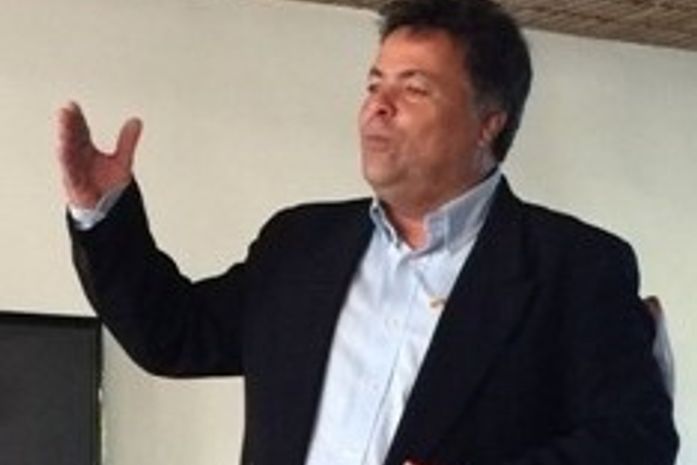 Sem medalhões: DC prepara chapa federal “a sete chaves”