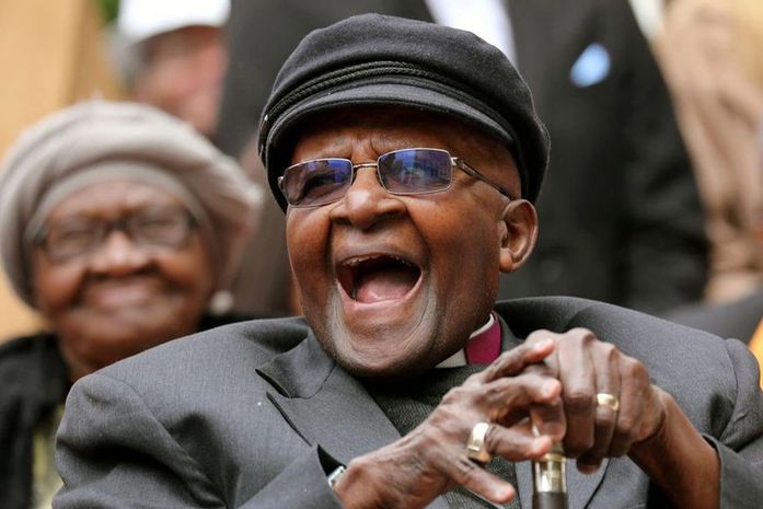 Nobel da Paz, ativista anti-aparheid Desmond Tutu morre aos 90 anos