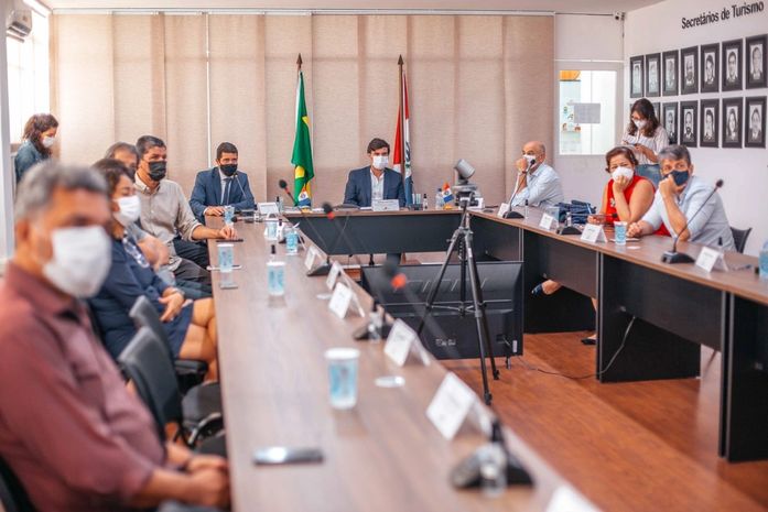 Sedetur e empresários discutem projeto de reforma do Aeroporto Internacional Zumbi dos Palmares