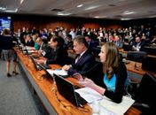 CCJ do Senado aprova a criação de cerca de 8 mil cargos efetivos no governo federal