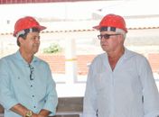 Prefeito Mandú dedicou final de semana com engenheiro da obra visitando as reformas pelo município