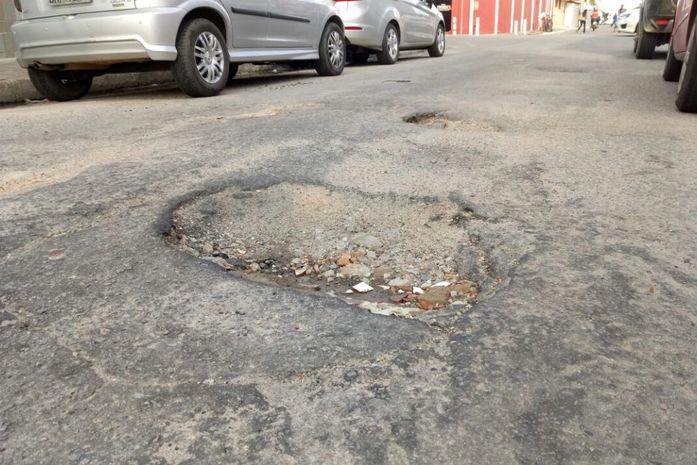 Rua Teófilo Otoni, na Pajuçara