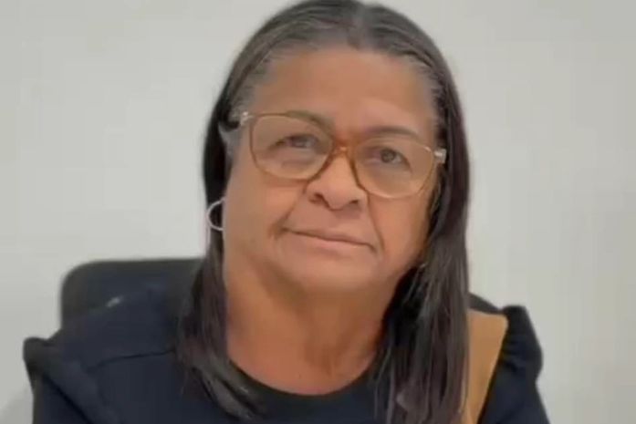 Prefeita Tia Júlia assina decreto e suspende temporariamente serviços da Águas do Sertão em Palmeira dos Índios
