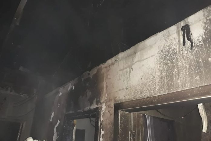 o homem estava dormindo na residência e apresentava sinais e sintomas de intoxicação por fumaça