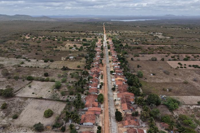 Transformação e Desenvolvimento: Obras de calçamento são entregues e transformam o Assentamento Nova Esperança.