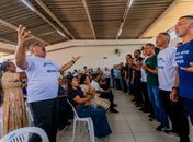 Coral de 60 vozes masculinas emociona público no aniversário da Comunidade Dona Paula