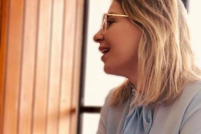 Advogada e presidente da AME, Júlia Nunes