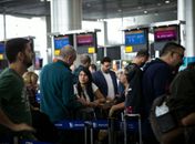 Pilotos de avião aprovam greve a partir desta segunda-feira,19